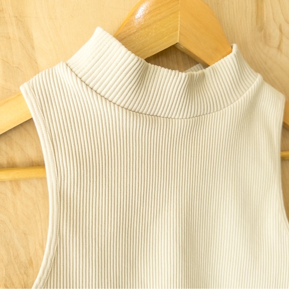 By Together Sleeveless Crop Top - Picture 2 of 3